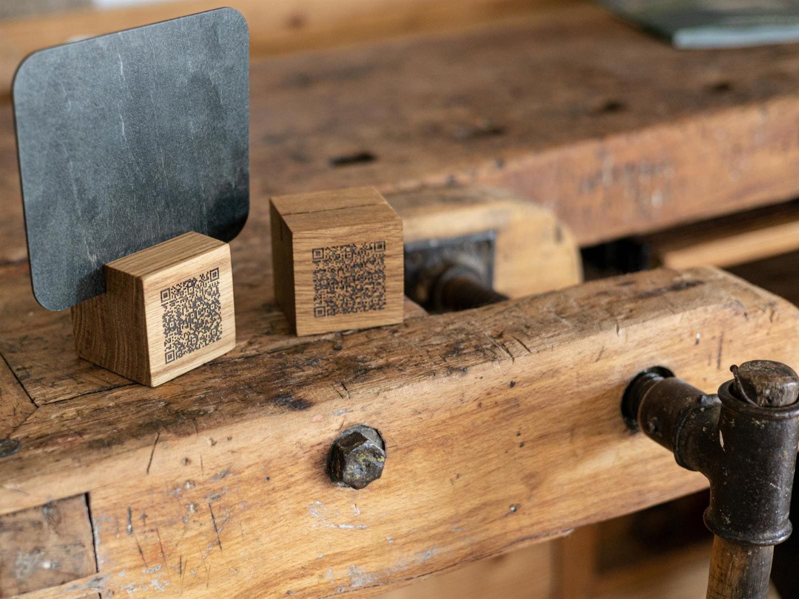 beistelltisch würfel holz